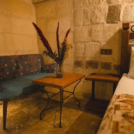 çavuşin Cave House-cappadocia