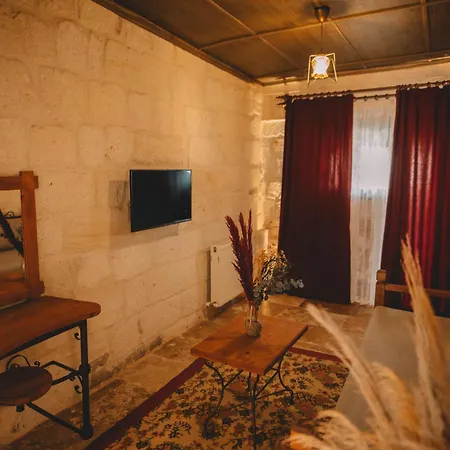 çavuşin Cave House-cappadocia Alojamento de Acomodação e Pequeno-almoço Göreme