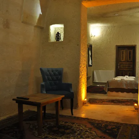 Cavusin Cave House-cappadocia Bed & Breakfast