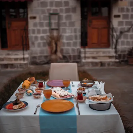 Cavusin Cave House-cappadocia Bed & Breakfast 4*