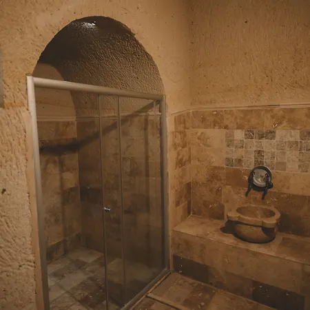 Cavusin Cave House-cappadocia Bed & Breakfast