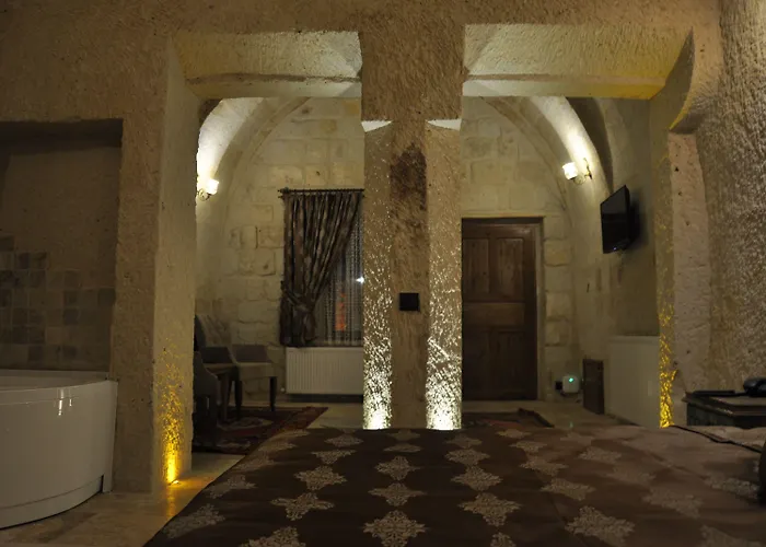 Cavusin Cave House-cappadocia Bed & Breakfast